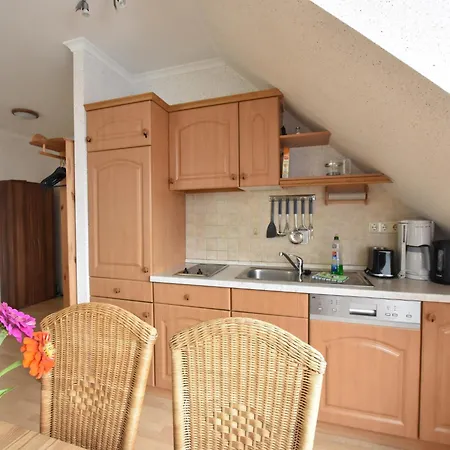 Seaside Comfort For 5 Guests, Cleaning Included Apartment